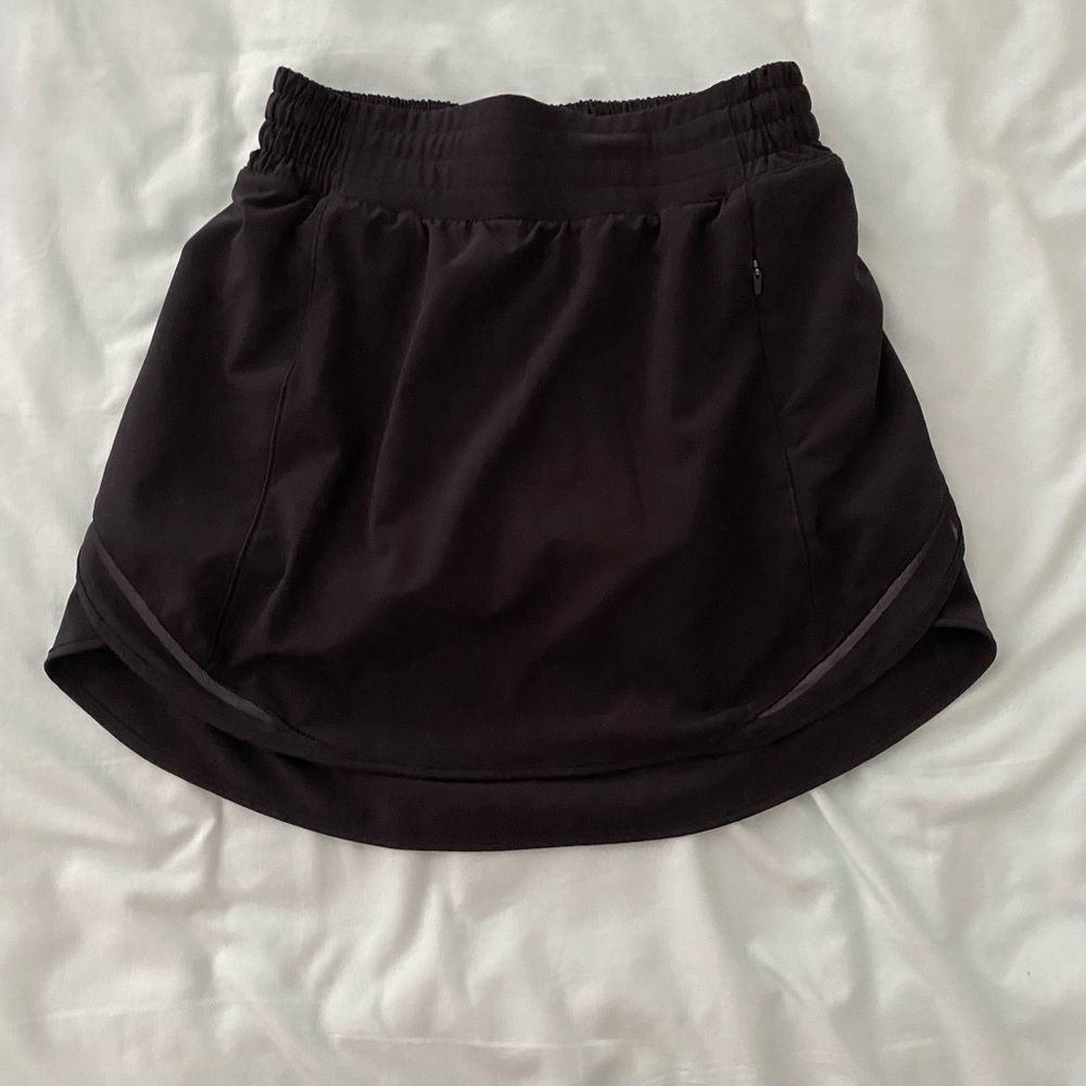 Black lululemon hotty hot skirt/skort